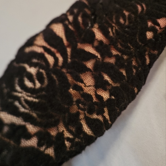 Arizona Black Lace Long Sleeve Top / Juniors Small / NWT - Picture 3 of 3